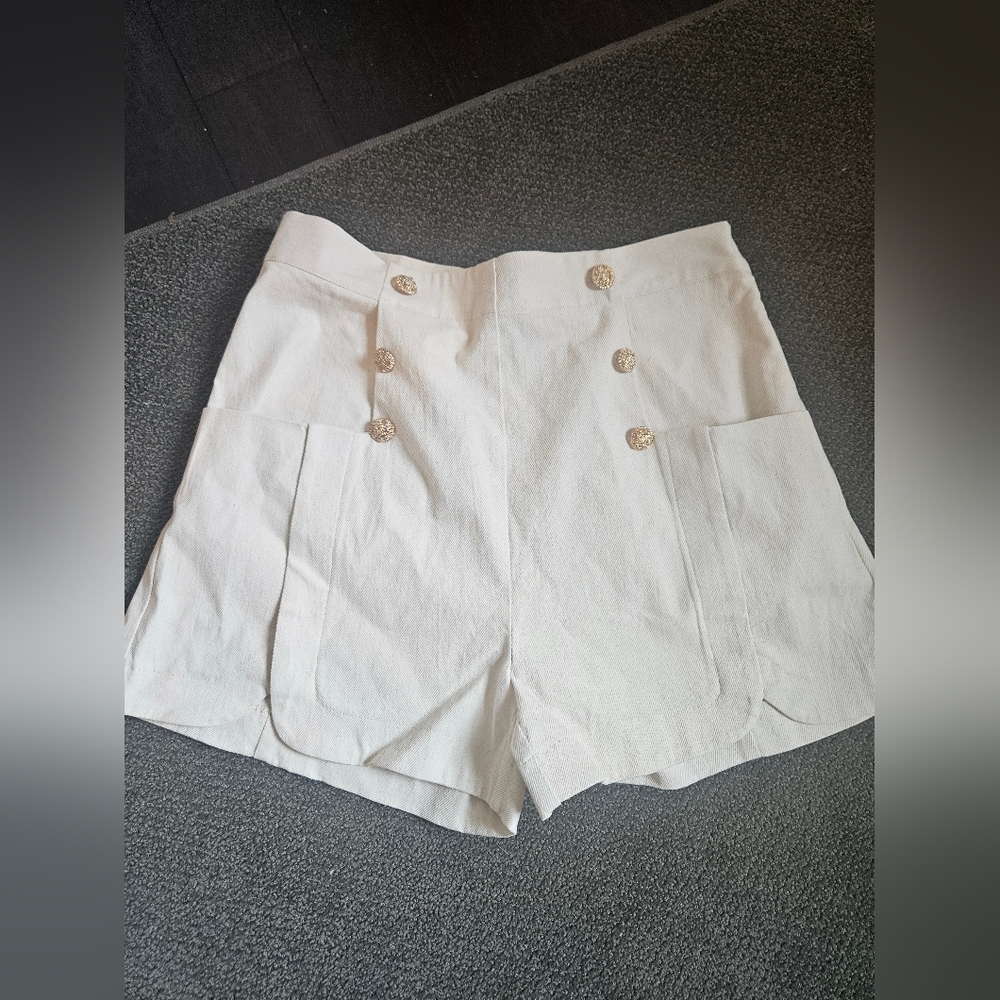 Oatmeal button shorts
